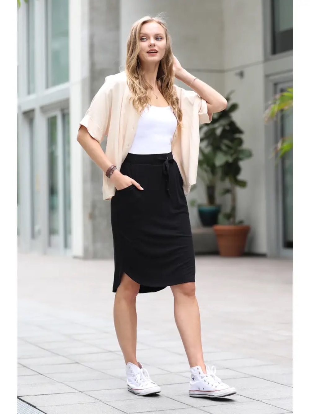 Zenana Outfitters Black Tie-Waist Midi Skirt